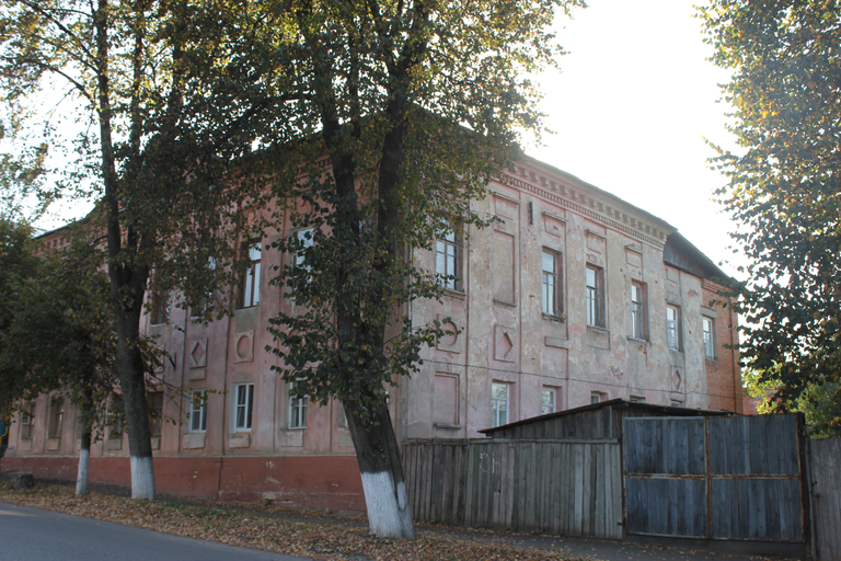 улица Дзержинского 64)